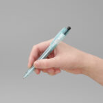 海洋プラスチックをリサイクルしたボールペン